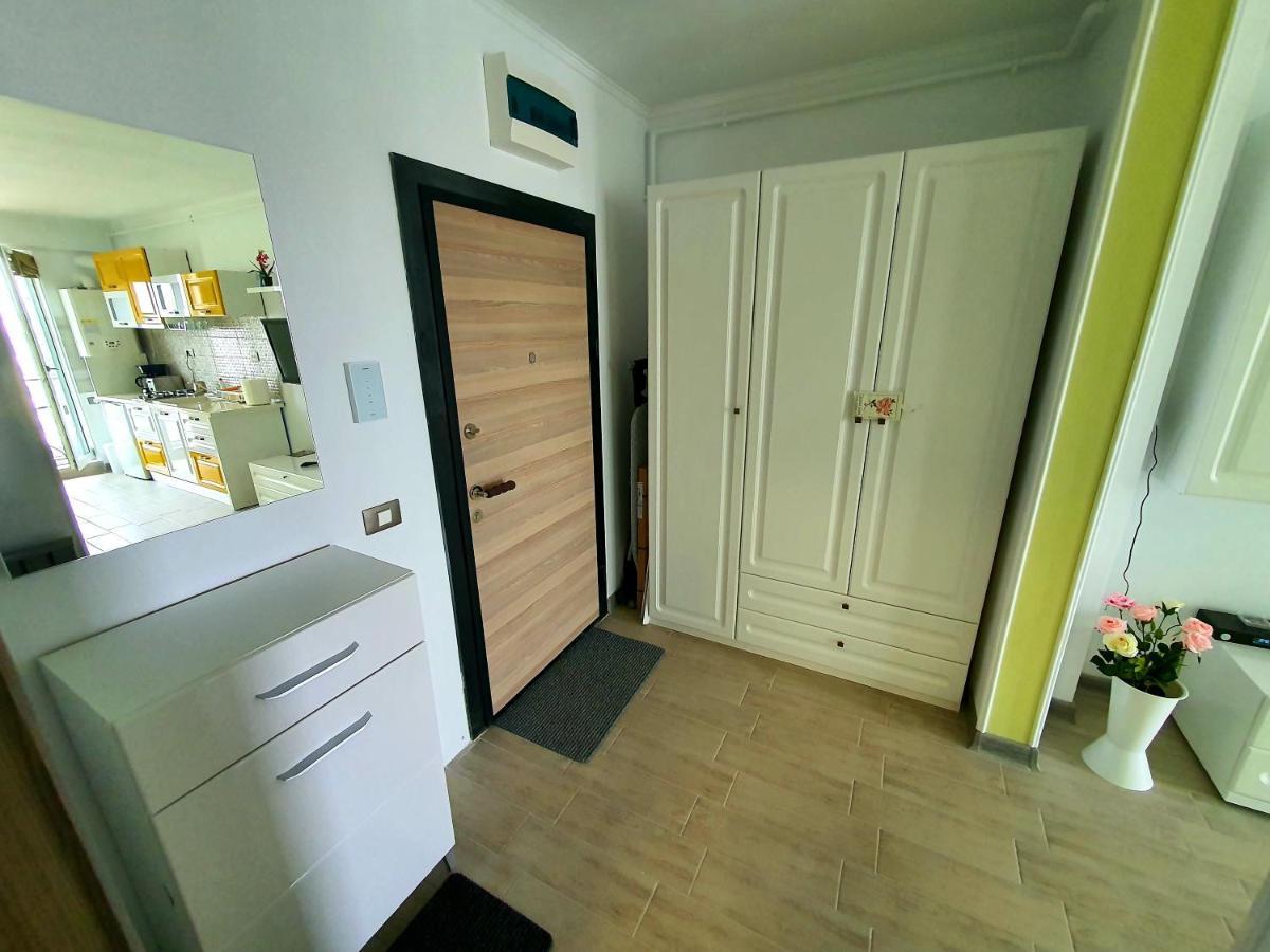Alezzi Majestic Apartments 115 Năvodari Extérieur photo